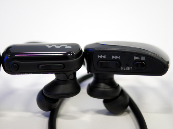 SONYウォークマン NWD-W273 本体と充電器 防水保護 SONYウォークマン