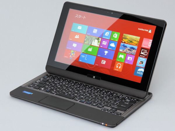 ASCII.jp：東芝のスライド式Ultrabook dynabook R822をフォトレビュー