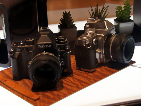 ASCII.jp：見た目に比べて軽っ！ 小型のフルサイズ一眼「Nikon Df」