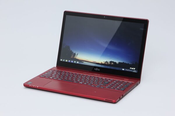 ASCII.jp：MADE IN JAPANノート「LIFEBOOK AH77/M」の美しすぎる