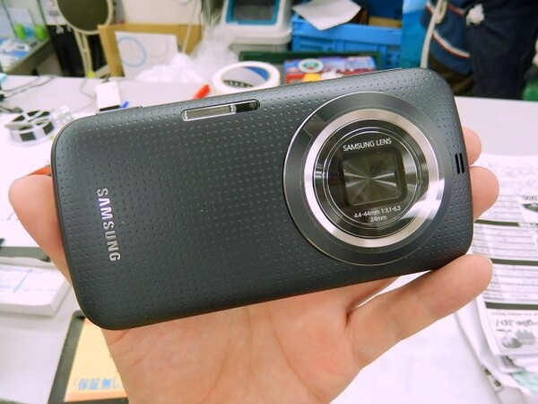 ASCII.jp：光学10倍ズーム対応のカメラスマホ「GALAXY K Zoom」が登場