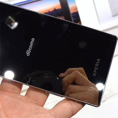 ASCII.jp：背面が鏡面のXperia Z5 Premiumは最強にして、ユーザーは要