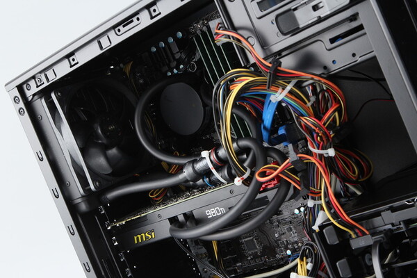 ASCII.jp：GTX 980 Ti搭載の“ダブル水冷パソコン”は、最上位「TITAN X