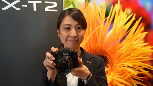 ASCII.jp：AFが大幅強化！ 4K撮影にも対応‼! 富士フイルムの最上位