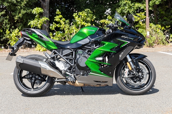 ASCII.jp：トップガン・マーヴェリックに登場するカワサキ「H2」は心を