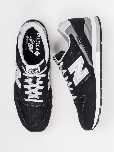 ASCII.jp：2022年に一番履いたスニーカー、ニューバランス996