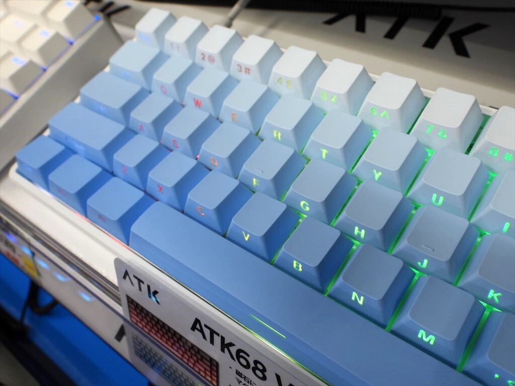 注目度抜群！ キートップにグラデーションがかかったゲーミング