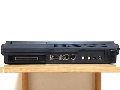 FDD内蔵の兄貴と連射パッド同梱の弟分、パナソニック「FS-A1F&FS