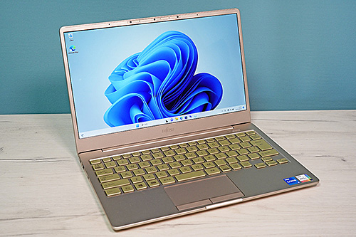 軽量/薄型で第11世代Core i5搭載の「富士通 LIFEBOOK CH75/E3」を1TB