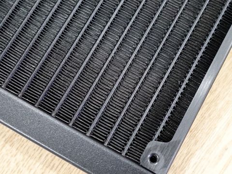 TDP 900W対応の360mm簡易水冷クーラーがAbeeから、Xeon W-3400対応