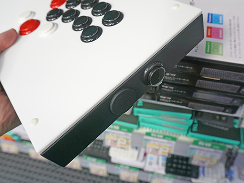 レバーレスアケコン「FightBox F10EX」が12日発売、三和電子製ボタン