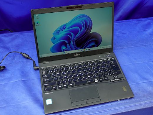 富士通の軽量13.3インチノート「LIFEBOOK U939/A」が22,800円！中古PC