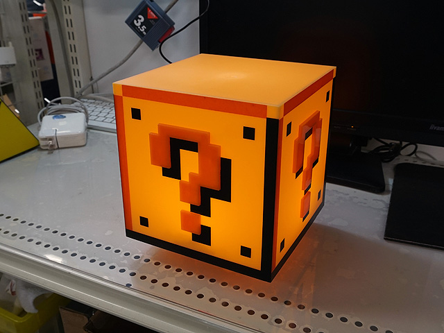 マリオの気分が味わえる？ “ハテナブロック”型のUSBライトが販売中