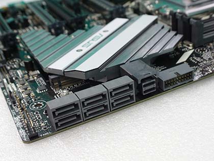 Ryzen Threadripper向けの低価格マザー「PRIME X399-A」が発売、ASUS製