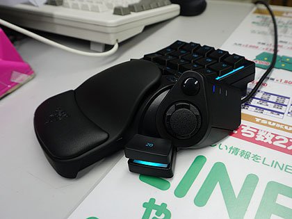 Razerの左手用ゲーミングキーボード「Tartarus V2」が発売、ホイールも