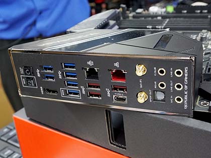 究極”のゲーム向けZ390マザー「ROG MAXIMUS XI EXTREME」がASUSから