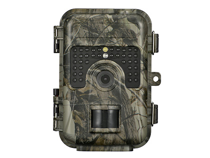 野生動物の監視に役立つ迷彩柄の電池式トレイルカメラがオーム電機から