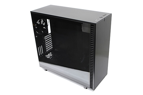 HDD×14台でサーバーを構築、フルタワーケース「Define 7 XL」の高い