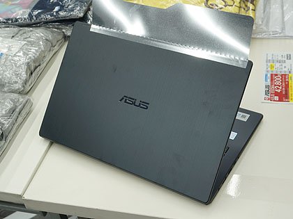 ビックカメラ専売の15.6型ノート「ASUS E510MA」、価格は税込42,800円
