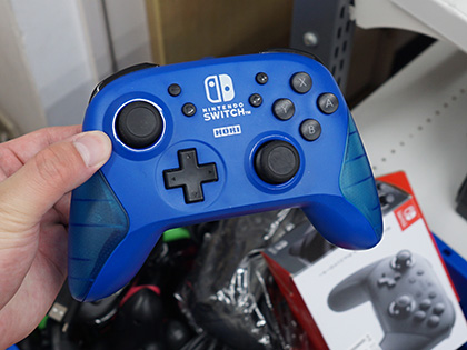 Nintendo SwitchやPS4向けコントローラーのジャンク品が大量入荷