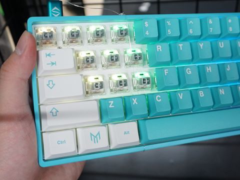 プロゲーマー“Symfuhny”コラボの65%メカニカルキーボードが入荷、キー