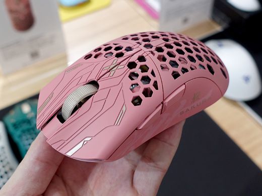 Finalmouseの軽量ゲーミングマウス「UltralightX」に新色“Sakura”登場