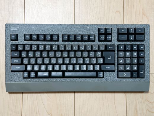 本体カラーリングが大きく変わった富士通「FM77AV40SX」 - AKIBA PC