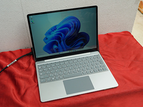Core i5-1035G1搭載の12.4型「Surface Laptop Go」が29,800円！中古