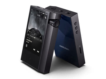 AK70 MKII×劇場版「Fate」コラボモデル、専用ケースとパッケージ