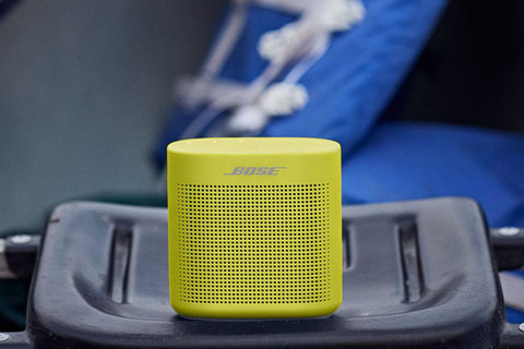 ボーズ、小型Bluetoothスピーカー「SoundLink Color II」に新色