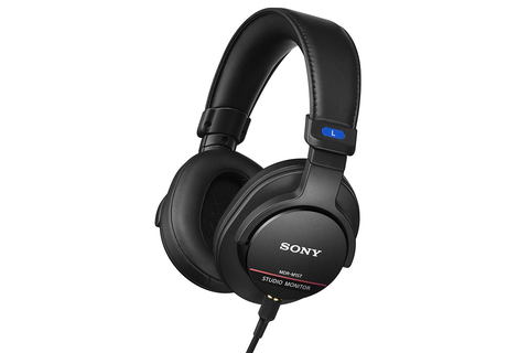 ソニー、新たなスタジオモニターヘッドフォン「MDR-M1ST」。CD900STも
