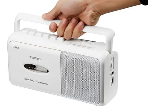 電池でも使えるCDラジカセと、約4,400円のモノラルラジカセ - AV Watch
