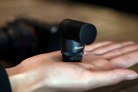 ソニー、約34gのコンパクトなカメラ用ショットガンマイク「ECM-G1
