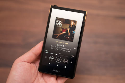レビュー】実はコスパ最高! ソニー新ウォークマン「NW-ZX707」に迫る