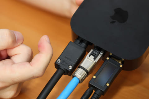 Apple TV 4Kは電源ケーブル交換で配信最強画質プレーヤーに! サエク