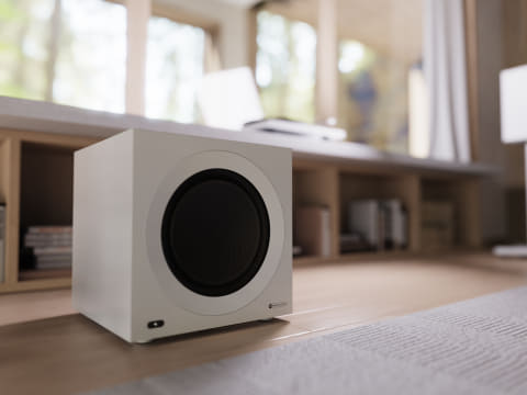 Monitor Audio、クラスDアンプ搭載のサブウーファー3種。アプリ機能も
