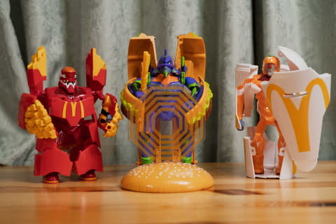 マクドナルド×エヴァフィギュア、開封＆組み立ててみた - AV Watch