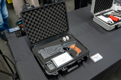 PSYCHO-PASS「ドミネーター」10周年モデル追加生産。P3「S.E.E.S.制式