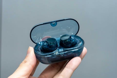 ソニー、デュアルマイクでNC強化した約1.8万円イヤフォン「WF-C710N