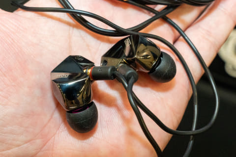 final初のゲーミングヘッドセット「VR3000 EX for Gaming」初展示。新