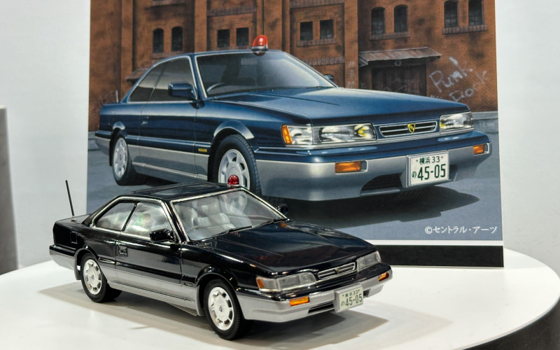 アオシマ、「帰ってきた あぶない刑事 港303号 覆面パトカー」を静岡