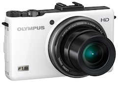 オリンパス、F1.8-2.5レンズ搭載の高級コンパクト「XZ-1」を国内発表