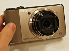 ソニー、薄型16倍ズーム機「サイバーショットDSC-HX9V」を国内投入