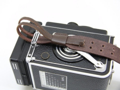 TOKYO TRADING、ローライフレックスF型用の本革ストラップ - デジカメ