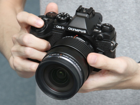 写真で見るOLYMPUS OM-D E-M1 - デジカメ Watch Watch
