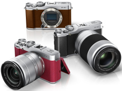 ベイヤーセンサー採用のXマウント入門機「FUJIFILM X-A1」が国内発表