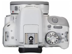 キヤノン、APS-C最小一眼レフ「EOS Kiss X7」にホワイトを追加