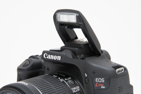 新製品レビュー：キヤノンEOS Kiss X8i（外観・機能編） - デジカメ