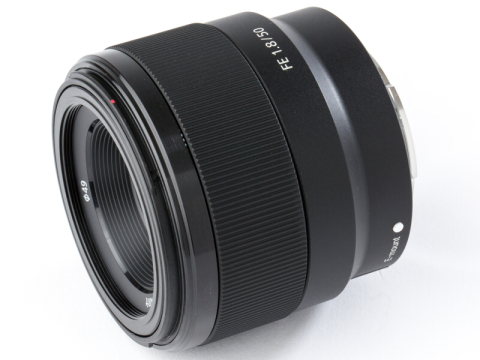 交換レンズレビュー：ソニーのフルサイズミラーレス版“撒き餌レンズ”の