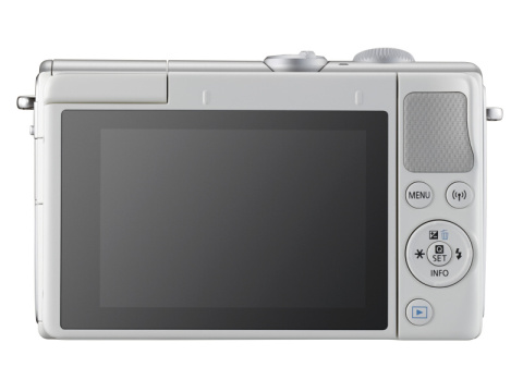 キヤノン、フェイスジャケットで着せ替えられる「EOS M100